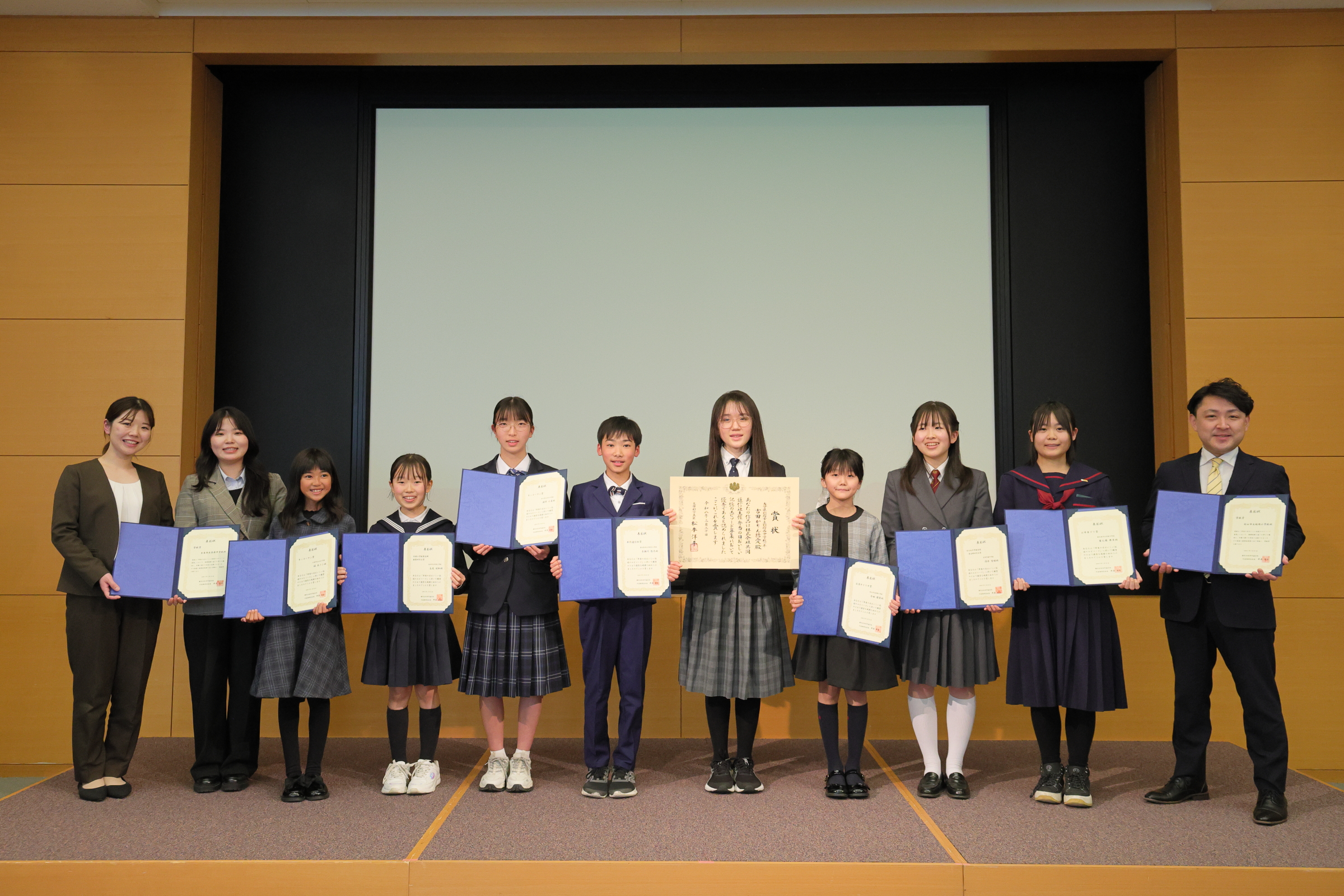 食の“おいしい記憶”を大切に 「弁当の日おいしい記憶のエピソード」、小中学生の優秀作文を表彰